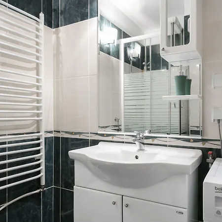 Appartement Center Ii *