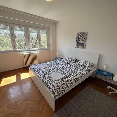 Appartement Center Ii *