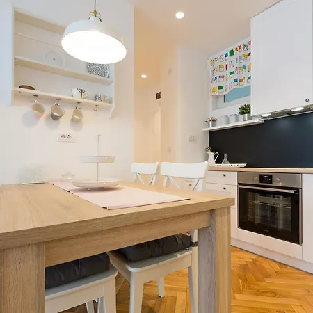 Center Ii Apartment Belgrad