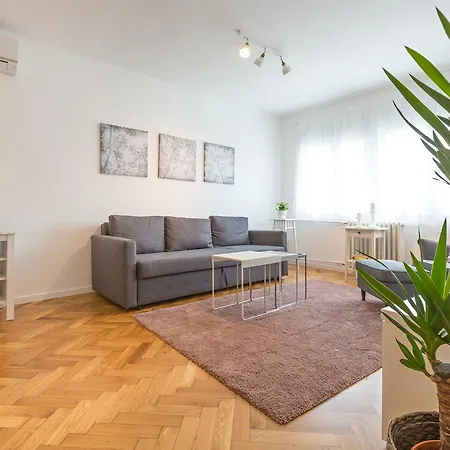 Center Ii Apartment Belgrade