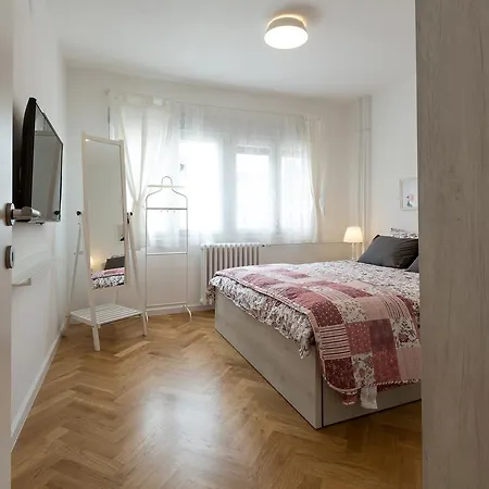 Apartment Center Ii